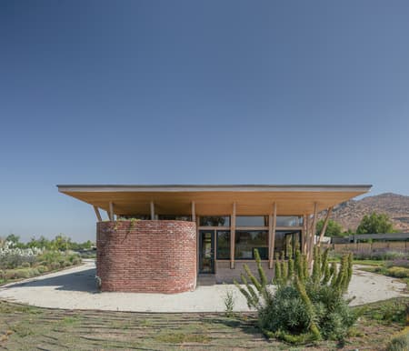 Casa Muros Curvos